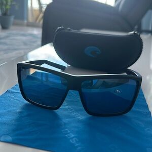 Costa Rinconcito Sunglasses polarized lens Excellent Condition like new w/case